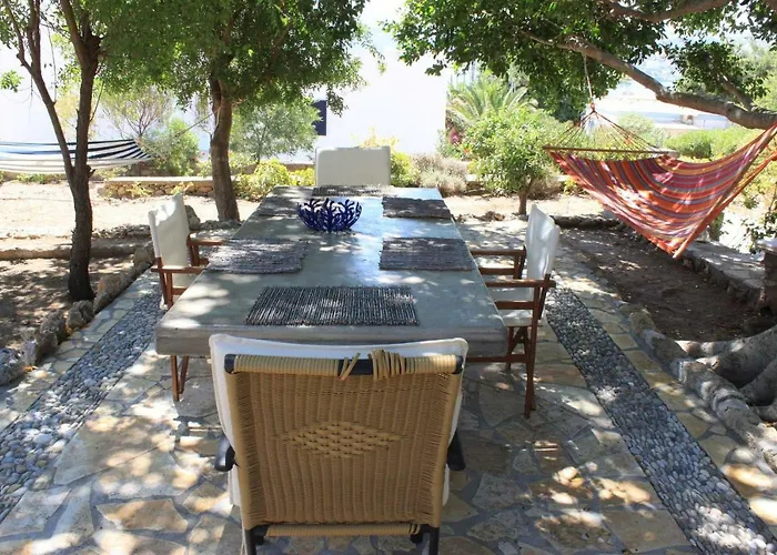 Charming Leros Hideaway | Serenity & Privacy 別荘 アリンダ