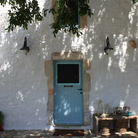 Charming Leros Hideaway | Serenity & Privacy Tatil Evi *